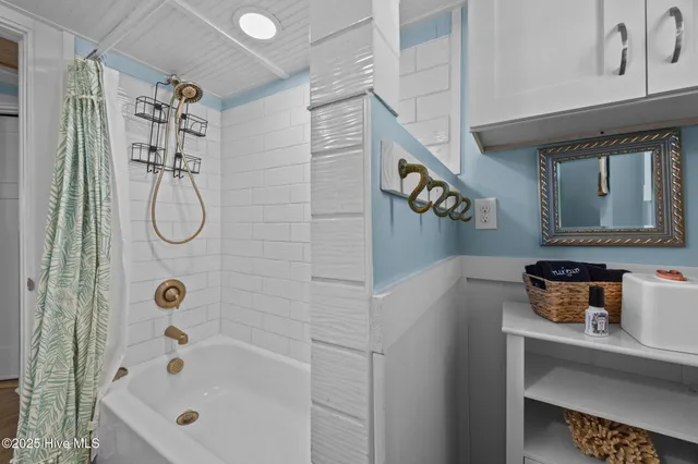 $849,500 | 409 Bridgers Avenue, Topsail Beach, NC 28445