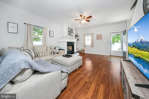 $330,000 | 29 West Lake Street, Middletown, DE 19709