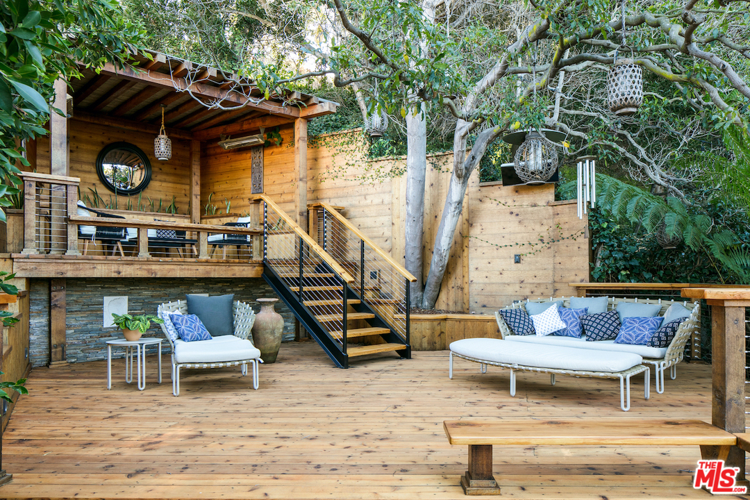 566 Stassi Lane Santa Monica, CA 90402 - Photo 24 of 26 a view of outdoor space yard and patio