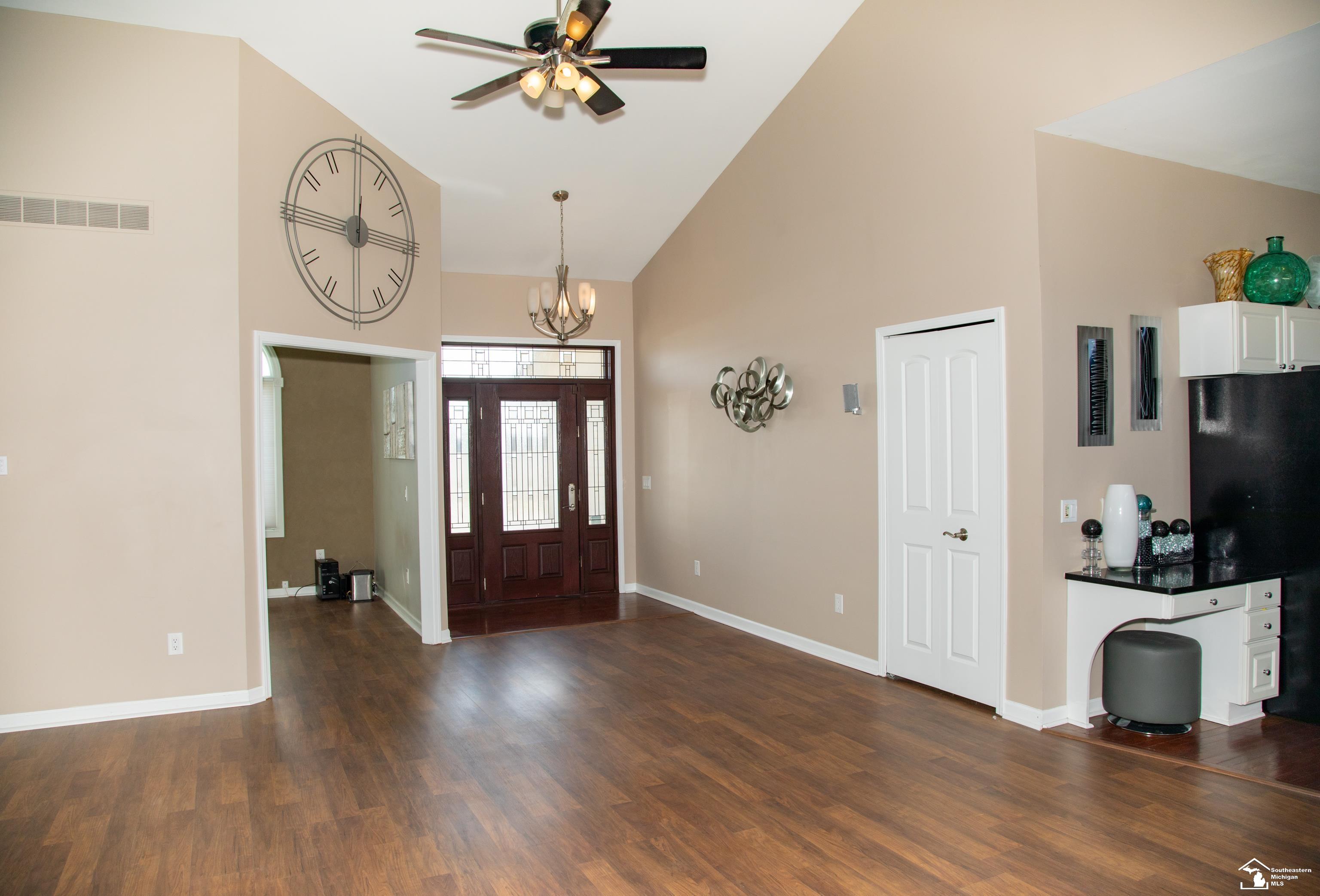 8901 Chinavare Road Newport, MI 48166 - Photo 9 of 44 50170434-032fac51-0e2d-435a-9326-3a02e55a2b8b.JPG