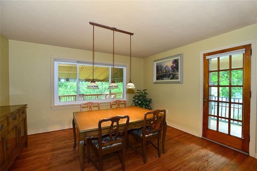 10439 Linden Road Wexford, PA 15090 - Photo 4 of 22 Gallery Image 4