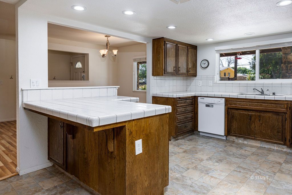 1132 South Allen Street Ridgecrest, CA 93555 - Photo 17 of 45