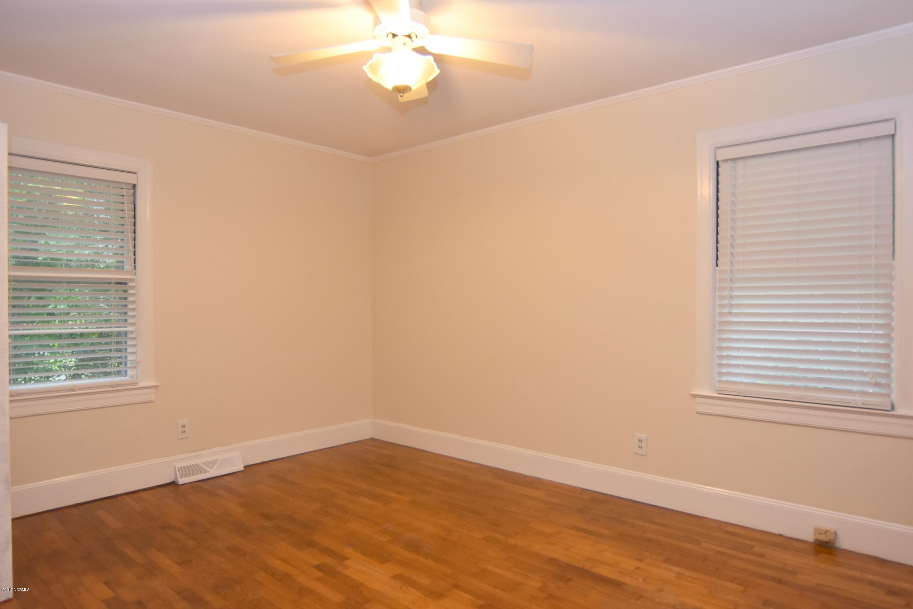 5270 Greenville Loop Road Wilmington, NC 28409 - Photo 11 of 12 11