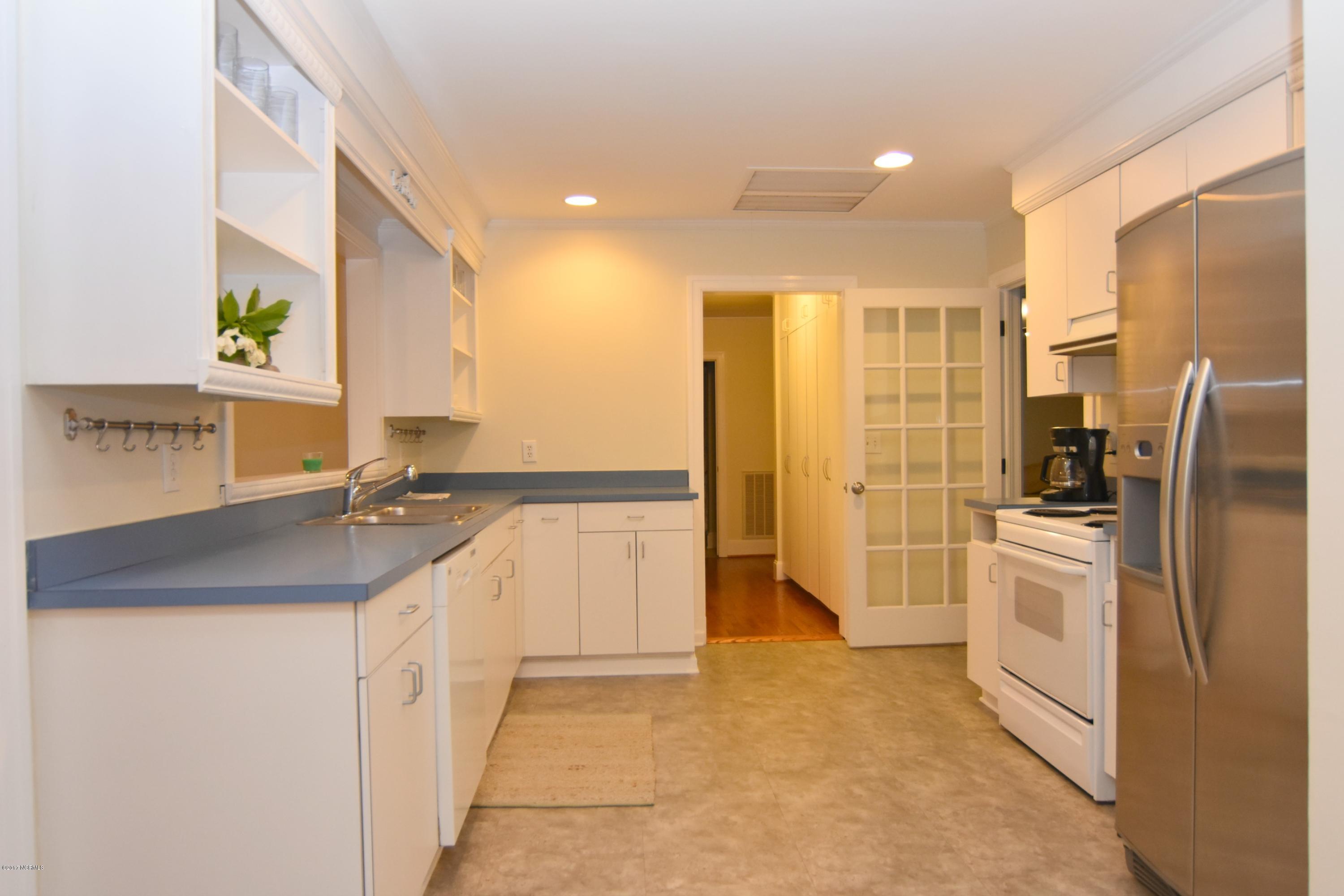 5270 Greenville Loop Road Wilmington, NC 28409 - Photo 5 of 12 5