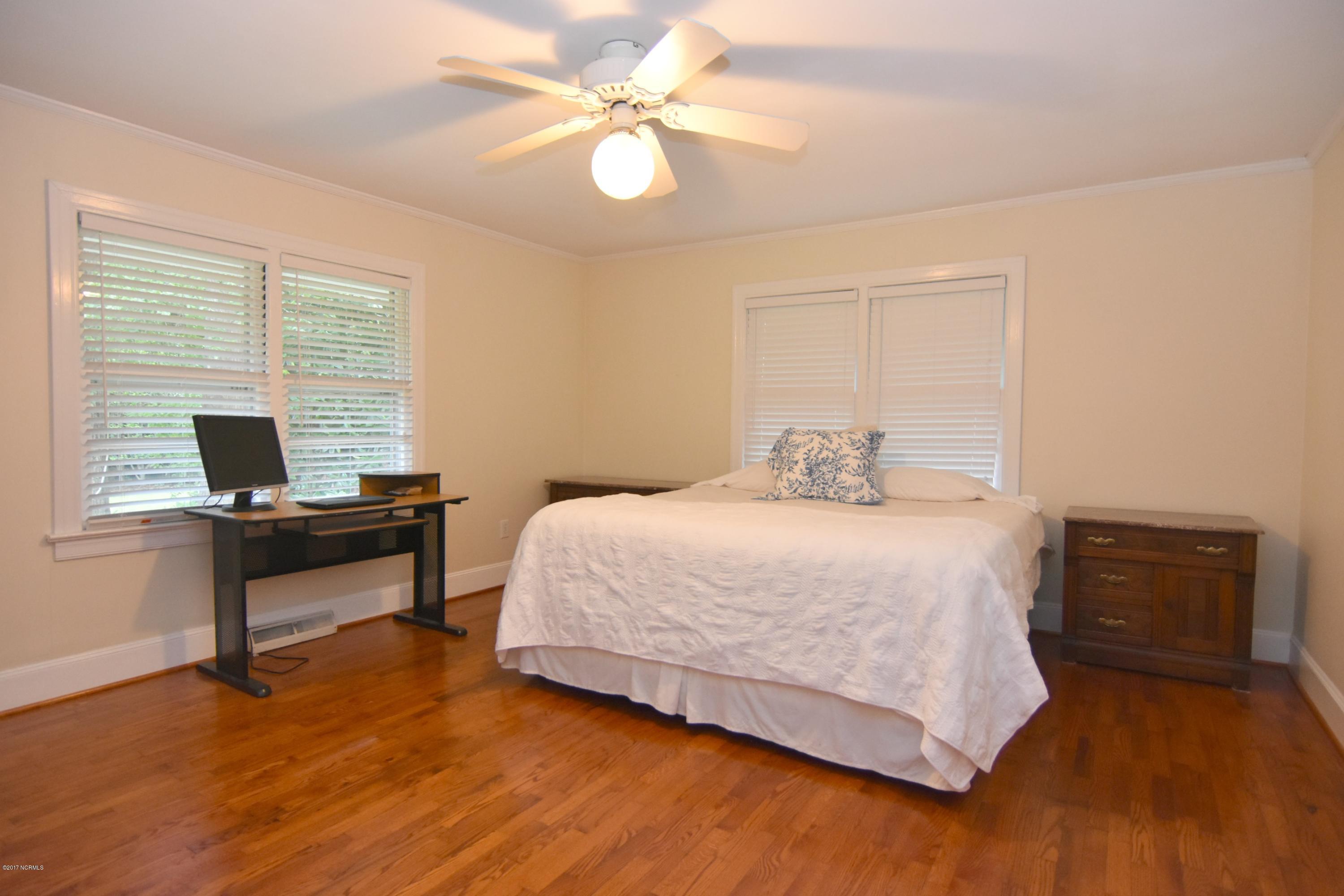 5270 Greenville Loop Road Wilmington, NC 28409 - Photo 7 of 12 7