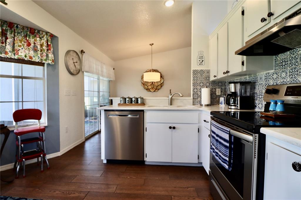 8565 Southwest 108th Pl Road Ocala, FL 34481 - Photo 8 of 45 Gallery Image 8
