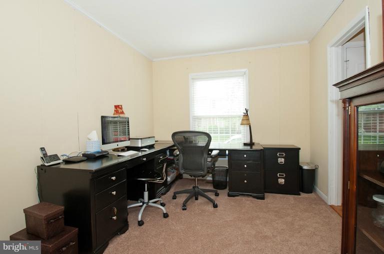 8526 Lakinhurst Lane Springfield, VA 22152 - Photo 15 of 24 Interior (General)