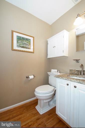 8526 Lakinhurst Lane Springfield, VA 22152 - Photo 22 of 24 Bath