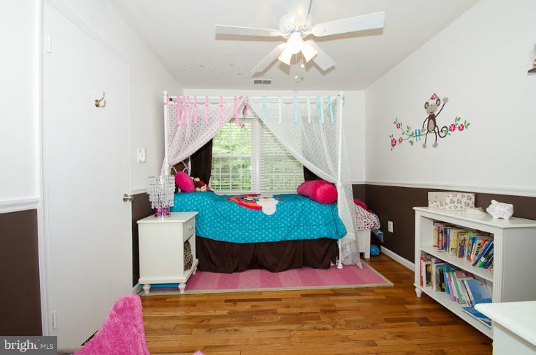 8526 Lakinhurst Lane Springfield, VA 22152 - Photo 23 of 24 Bedroom