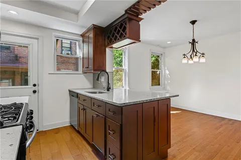 $450,000 | 561 South Negley Avenue, Unit 4, Pittsburgh, PA 15232