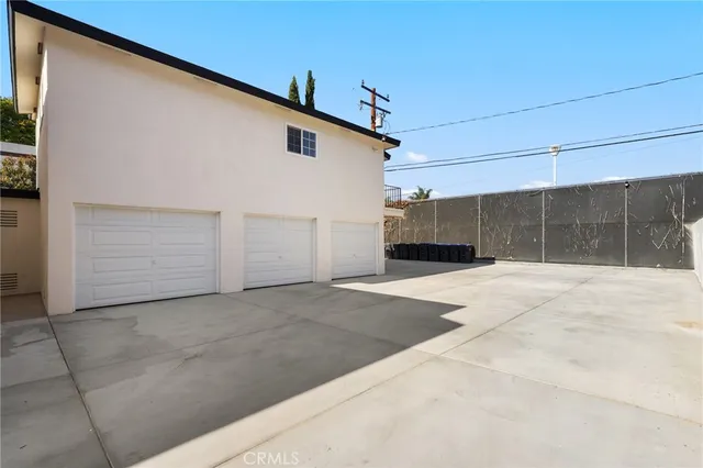 a view of entrance gate of the house