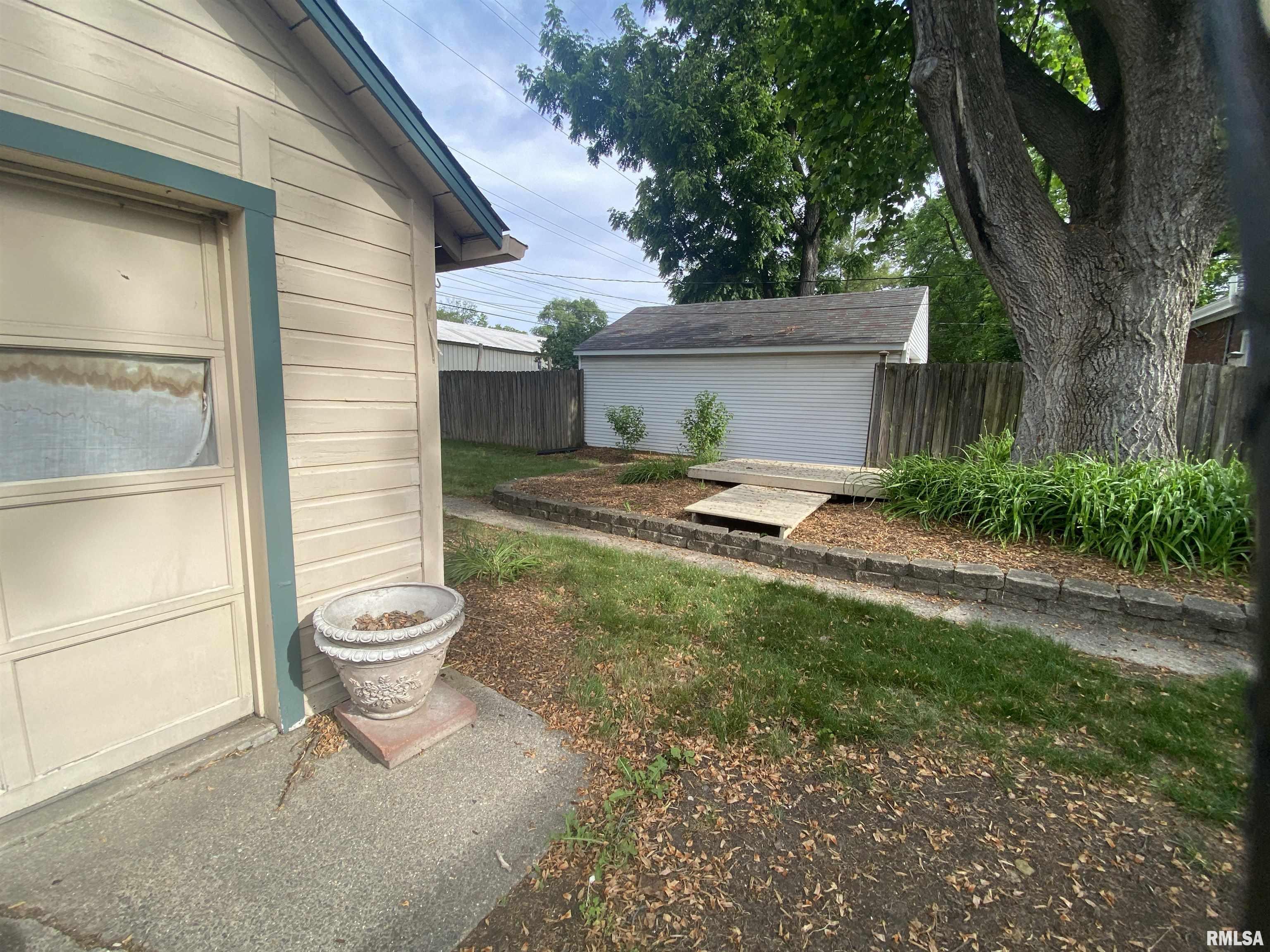 1811 South 4th Street Springfield, IL 62703 - Photo 22 of 40