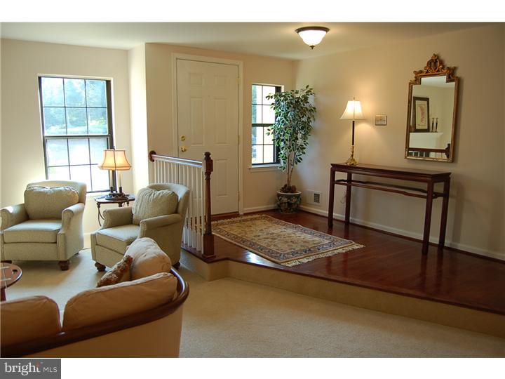 309 McIntosh Road West Chester, PA 19382 - Photo 3 of 24 Foyer