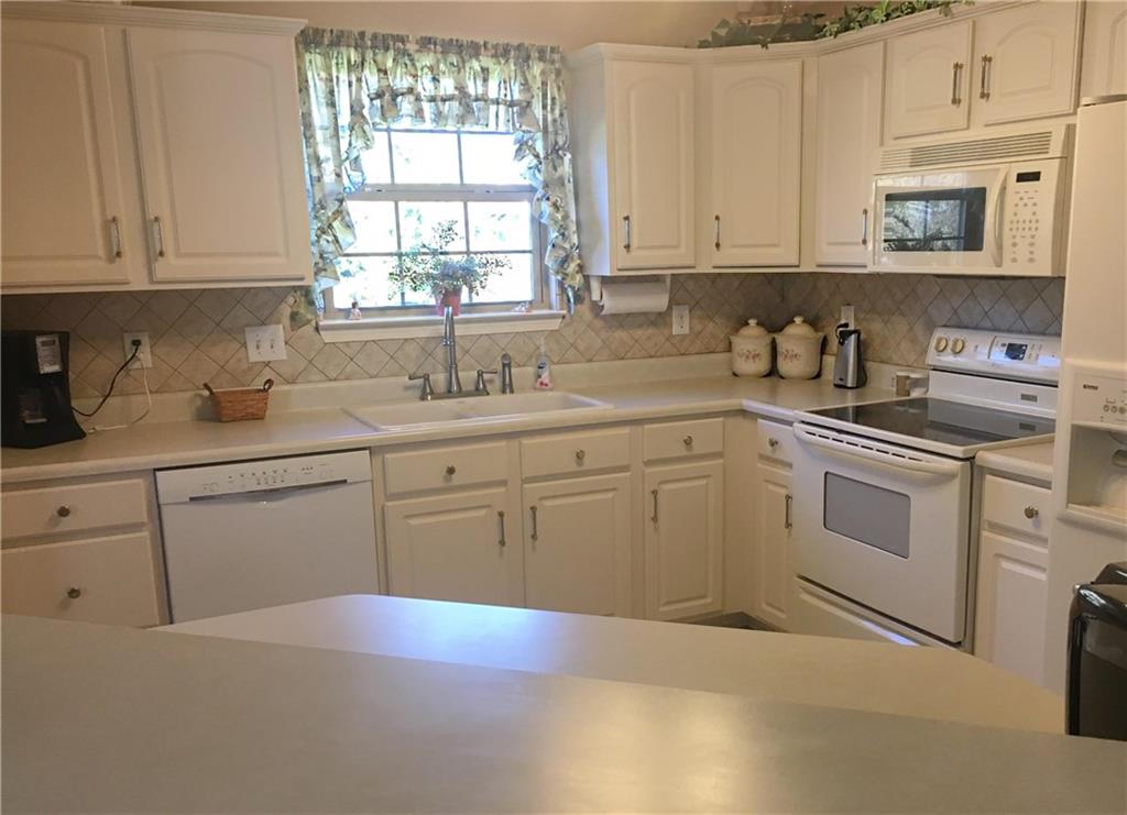 6138 Riva Ridge Drive Indianapolis, IN 46237 - Photo 5 of 13 Gallery Image 5