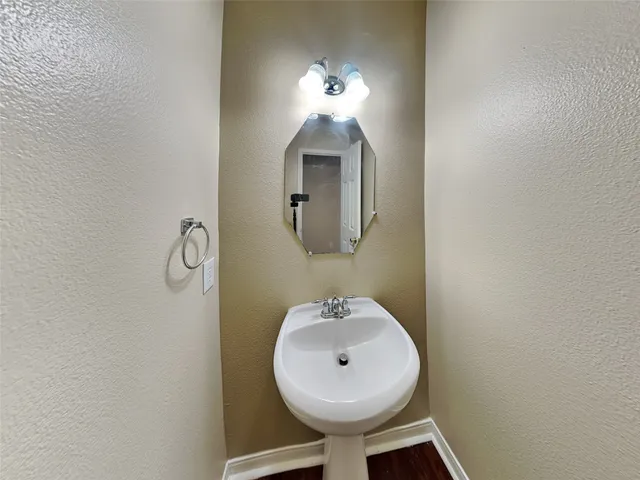 $2,450 | 2902 Auburn Falls Lane, Houston, TX 77084