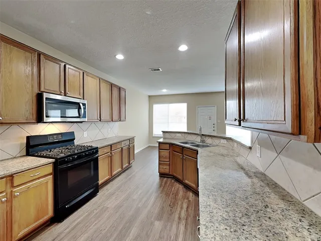 $2,450 | 2902 Auburn Falls Lane, Houston, TX 77084