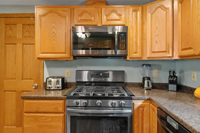 $337,000 | 119 North Main Street, Delavan, WI 53115