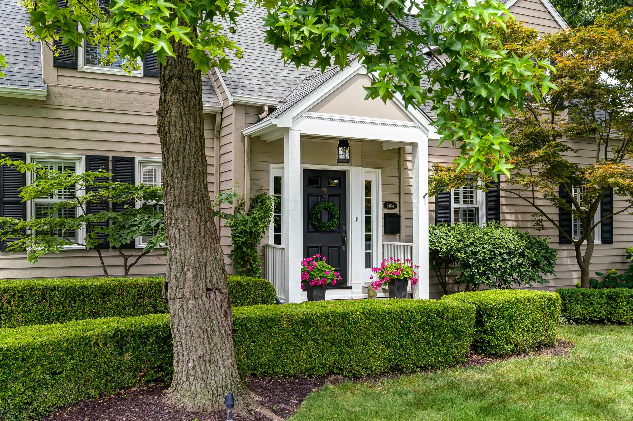 2404 Abington Road Columbus, OH 43221 - Photo 1 of 35