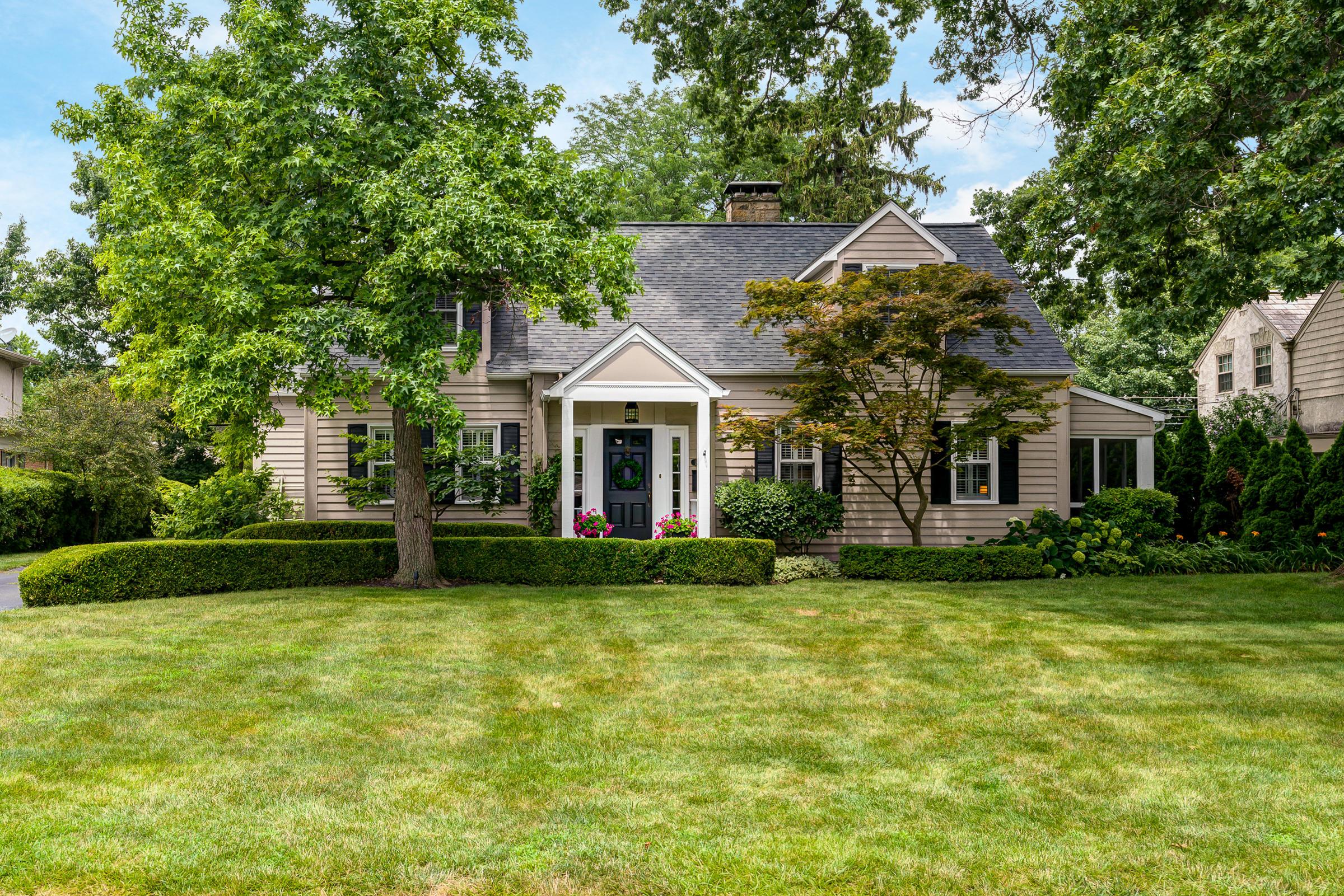 2404 Abington Road Columbus, OH 43221 - Photo 2 of 35