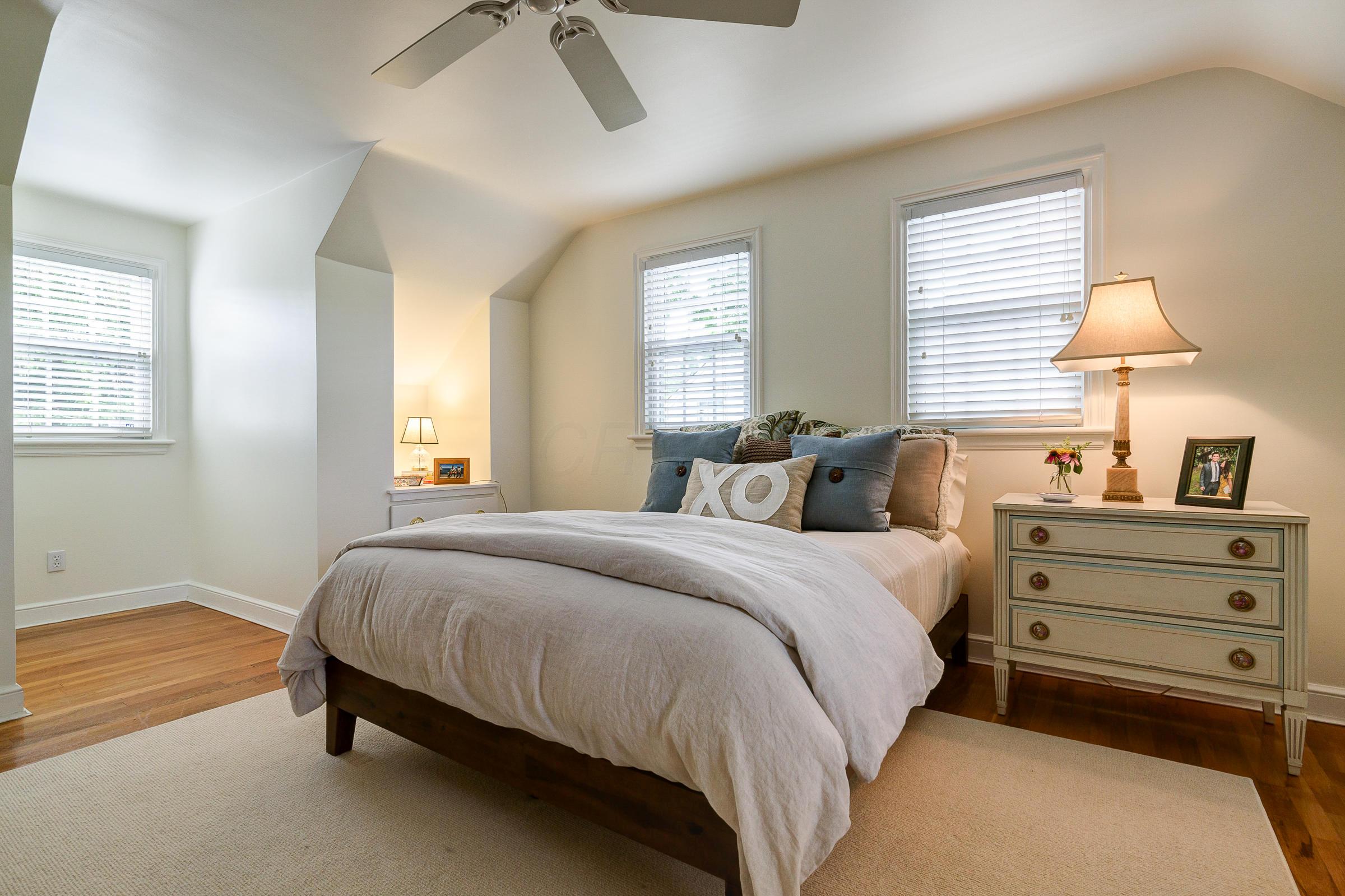 2404 Abington Road Columbus, OH 43221 - Photo 25 of 35