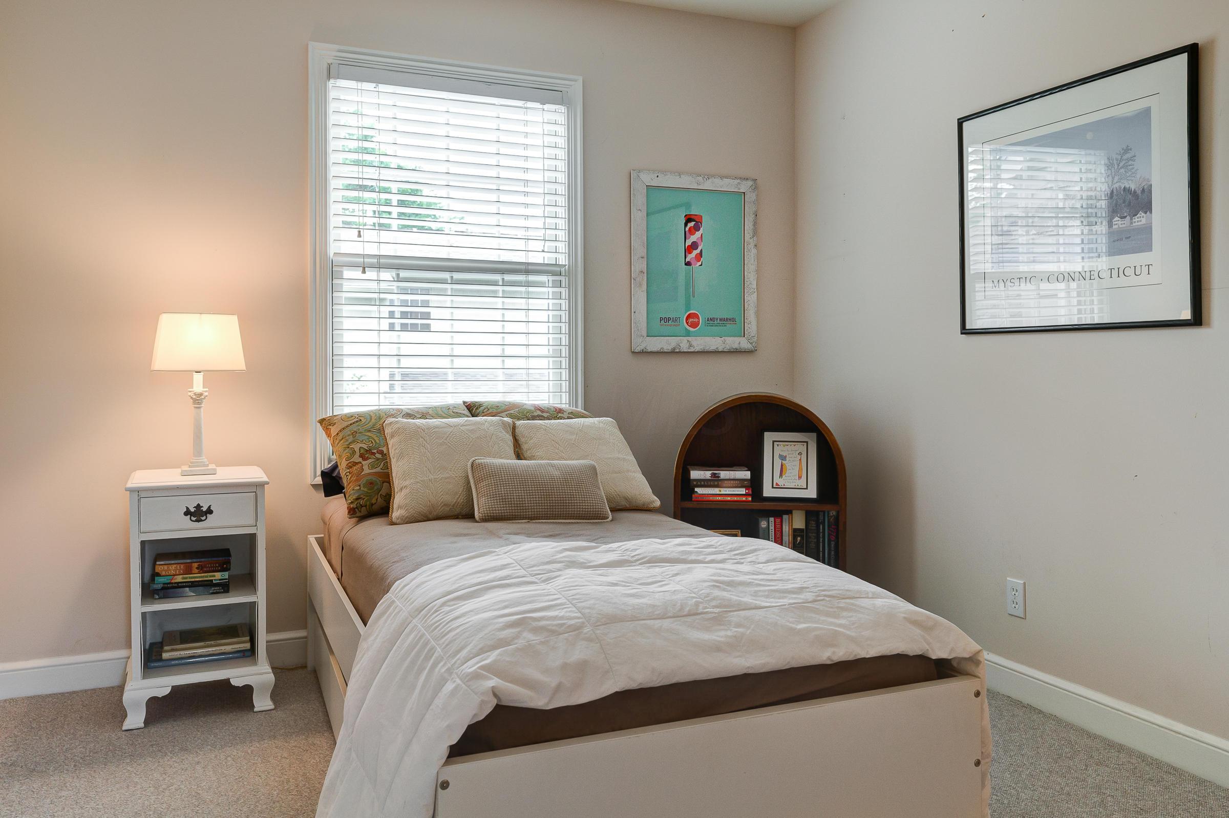 2404 Abington Road Columbus, OH 43221 - Photo 28 of 35
