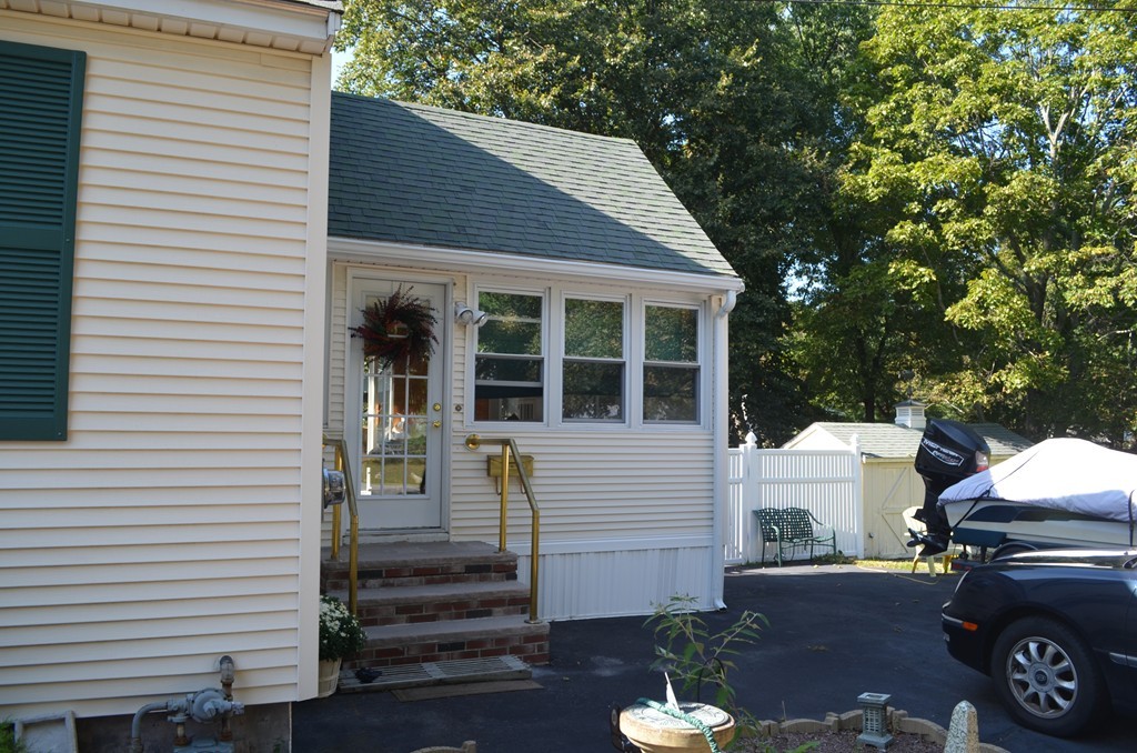 12 Claude Road Chelmsford, MA 01824 - Photo 2 of 17