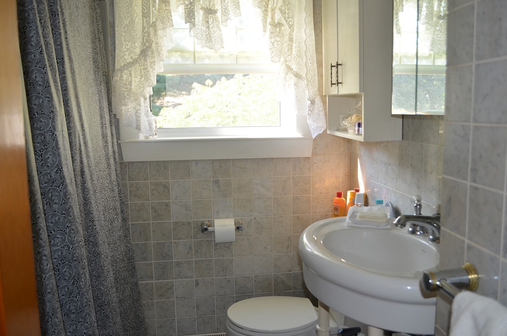 12 Claude Road Chelmsford, MA 01824 - Photo 9 of 17