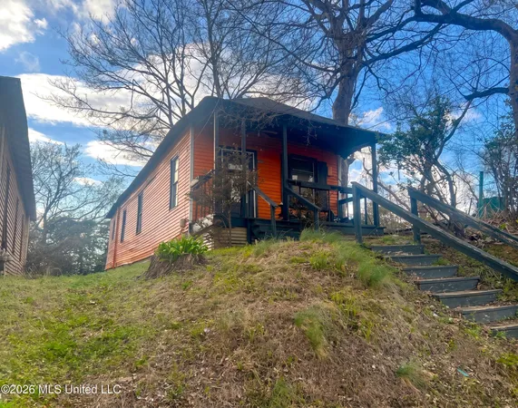 $6,900 | 1002 Howard Street, Vicksburg, MS 39183