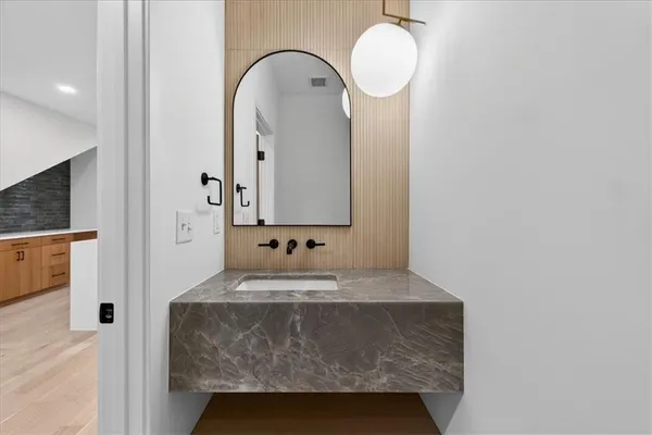 $799,000 | 541 East 19th Street, Kansas City, MO 64108