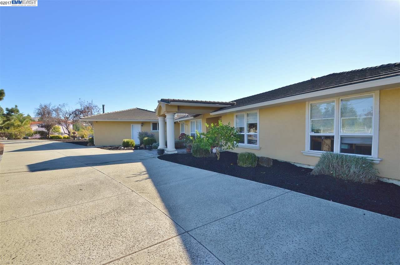 5755 Jensen Road Castro Valley, CA 94552 - Photo 1 of 1 Gallery Image 1