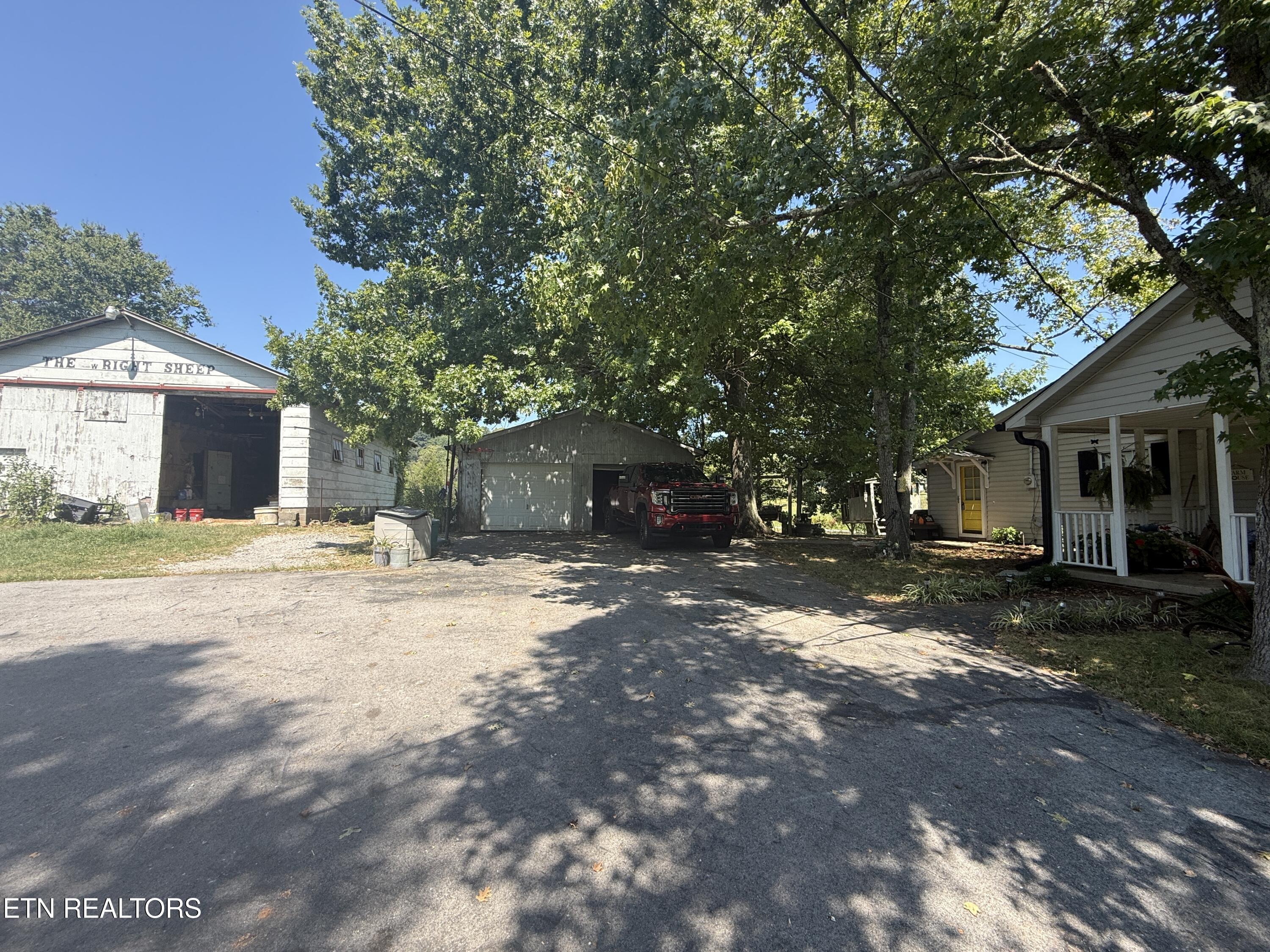 549 Raccoon Valley Road Powell, TN 37849 - Photo 11 of 42 IMG_0855