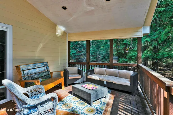 $510,000 | 60191 Highway 200, Clark Fork, ID 83811