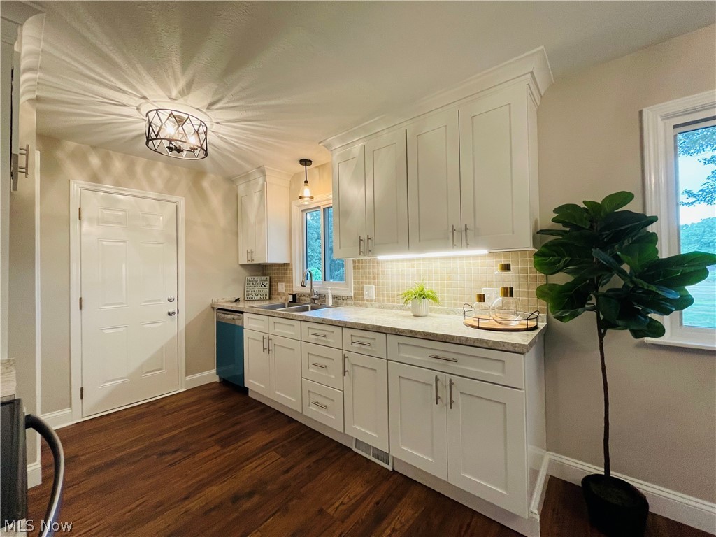 3086 Bancroft Road Akron, OH 44333 - Photo 11 of 22 Gallery Image 11