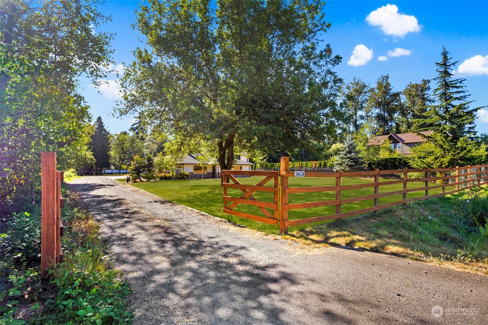 24124 7th Avenue Southeast Bothell, WA 98021 - Photo 2 of 40 a view of a park with large trees