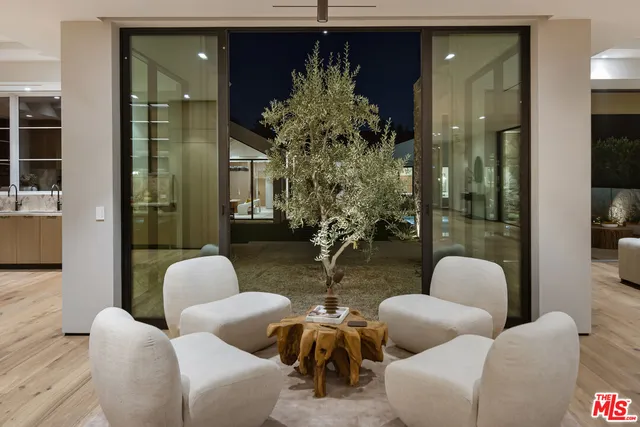 $7,995,000 | 5056 Louise Avenue, Encino, CA 91316