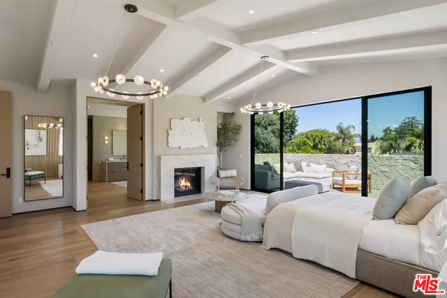 $7,995,000 | 5056 Louise Avenue, Encino, CA 91316