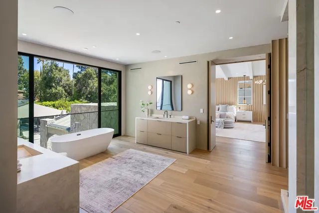 $7,995,000 | 5056 Louise Avenue, Encino, CA 91316