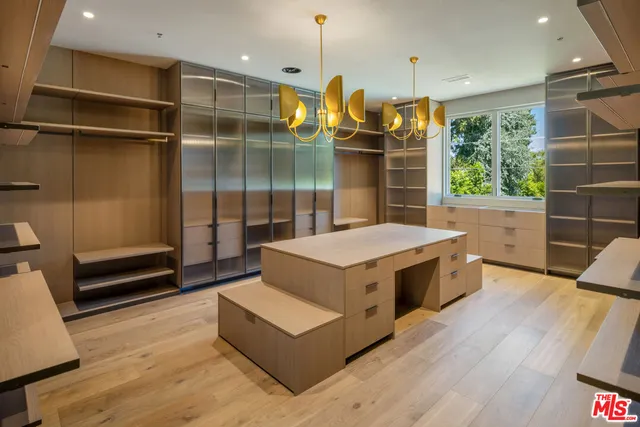 $7,995,000 | 5056 Louise Avenue, Encino, CA 91316