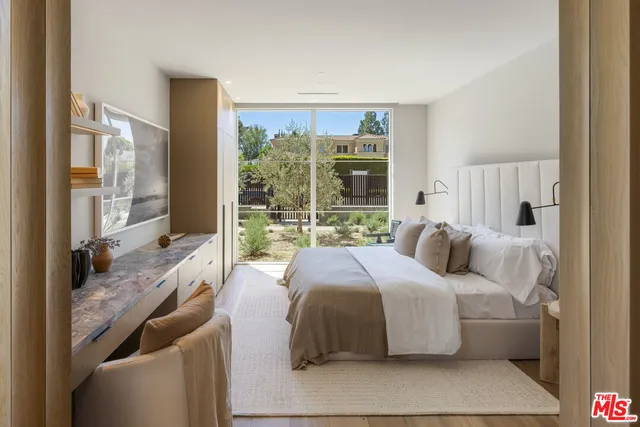 $7,995,000 | 5056 Louise Avenue, Encino, CA 91316