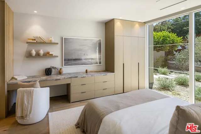 $7,995,000 | 5056 Louise Avenue, Encino, CA 91316