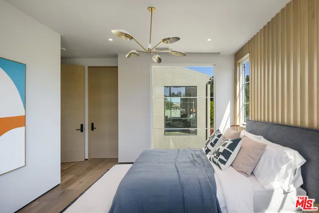 $7,995,000 | 5056 Louise Avenue, Encino, CA 91316