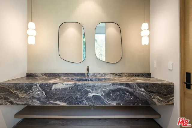 $7,995,000 | 5056 Louise Avenue, Encino, CA 91316