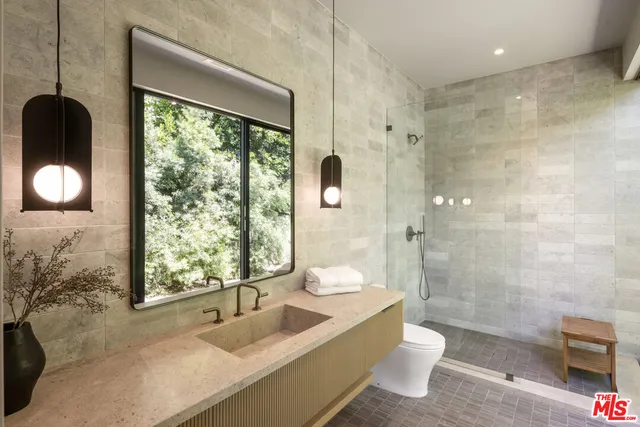 $7,995,000 | 5056 Louise Avenue, Encino, CA 91316