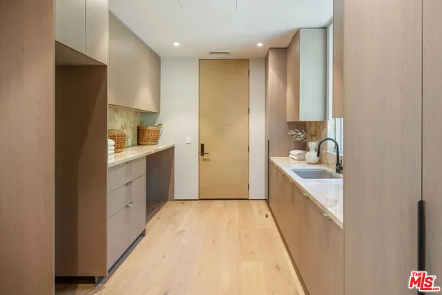 $7,995,000 | 5056 Louise Avenue, Encino, CA 91316