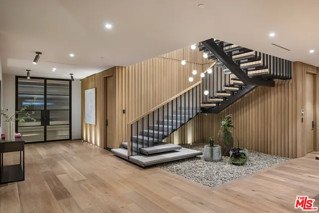 $7,995,000 | 5056 Louise Avenue, Encino, CA 91316