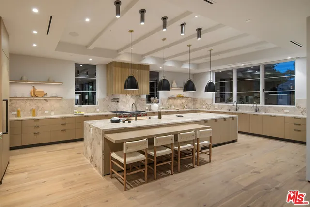 $7,995,000 | 5056 Louise Avenue, Encino, CA 91316