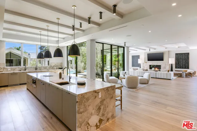 $7,995,000 | 5056 Louise Avenue, Encino, CA 91316