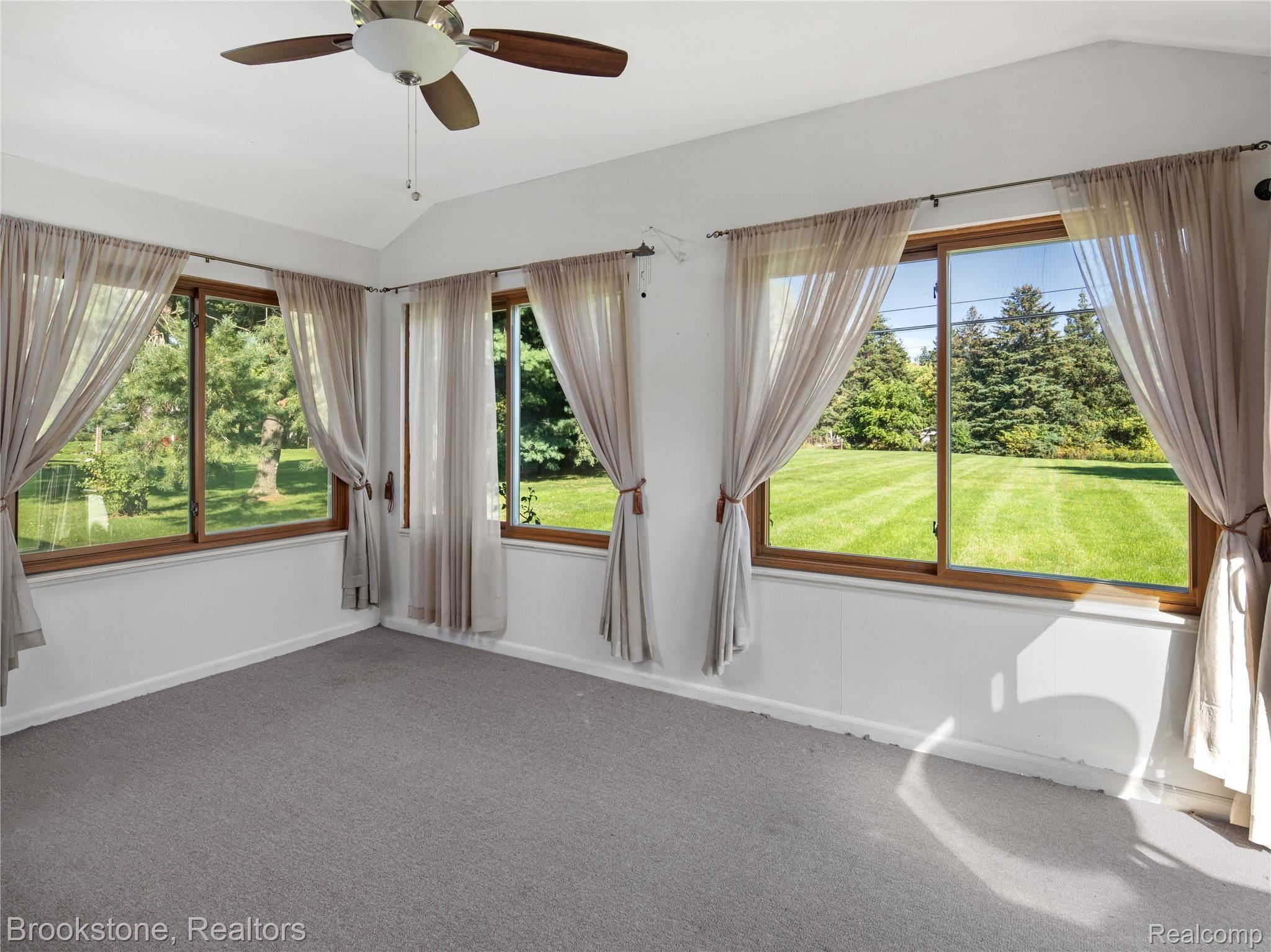 6940 Walters Road Clarkston, MI 48346 - Photo 9 of 37 GO0A2969.jpg