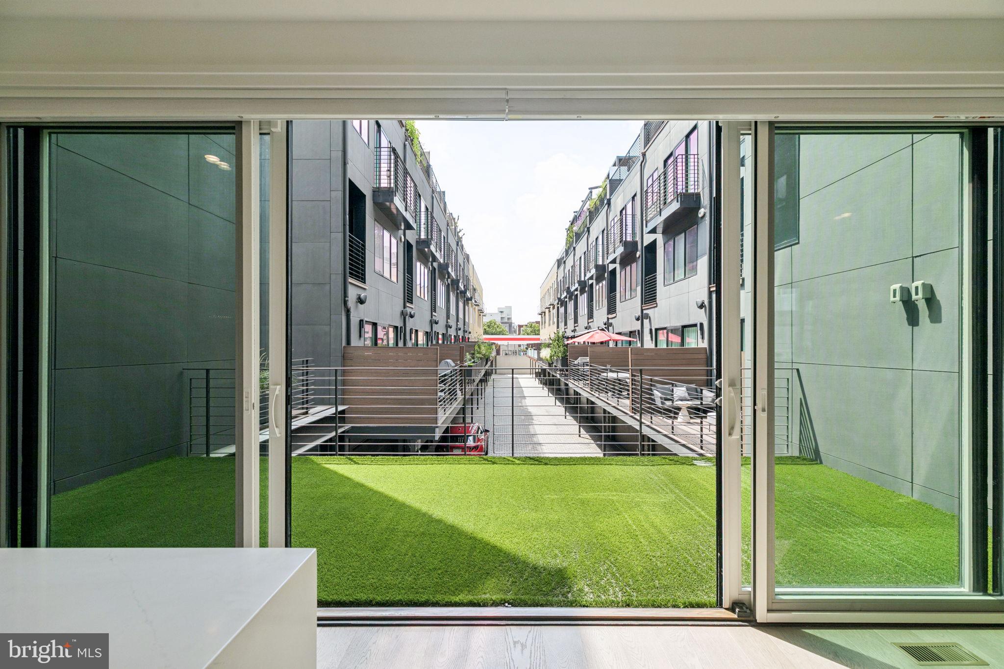 618 South Clarion Street Philadelphia, PA 19147 - Photo 18 of 65 Balcony off the kitchen - western facing