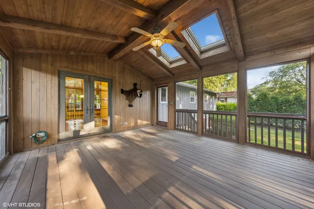 $490,000 | 6901 Meadow Crest Drive, Downers Grove, IL 60516